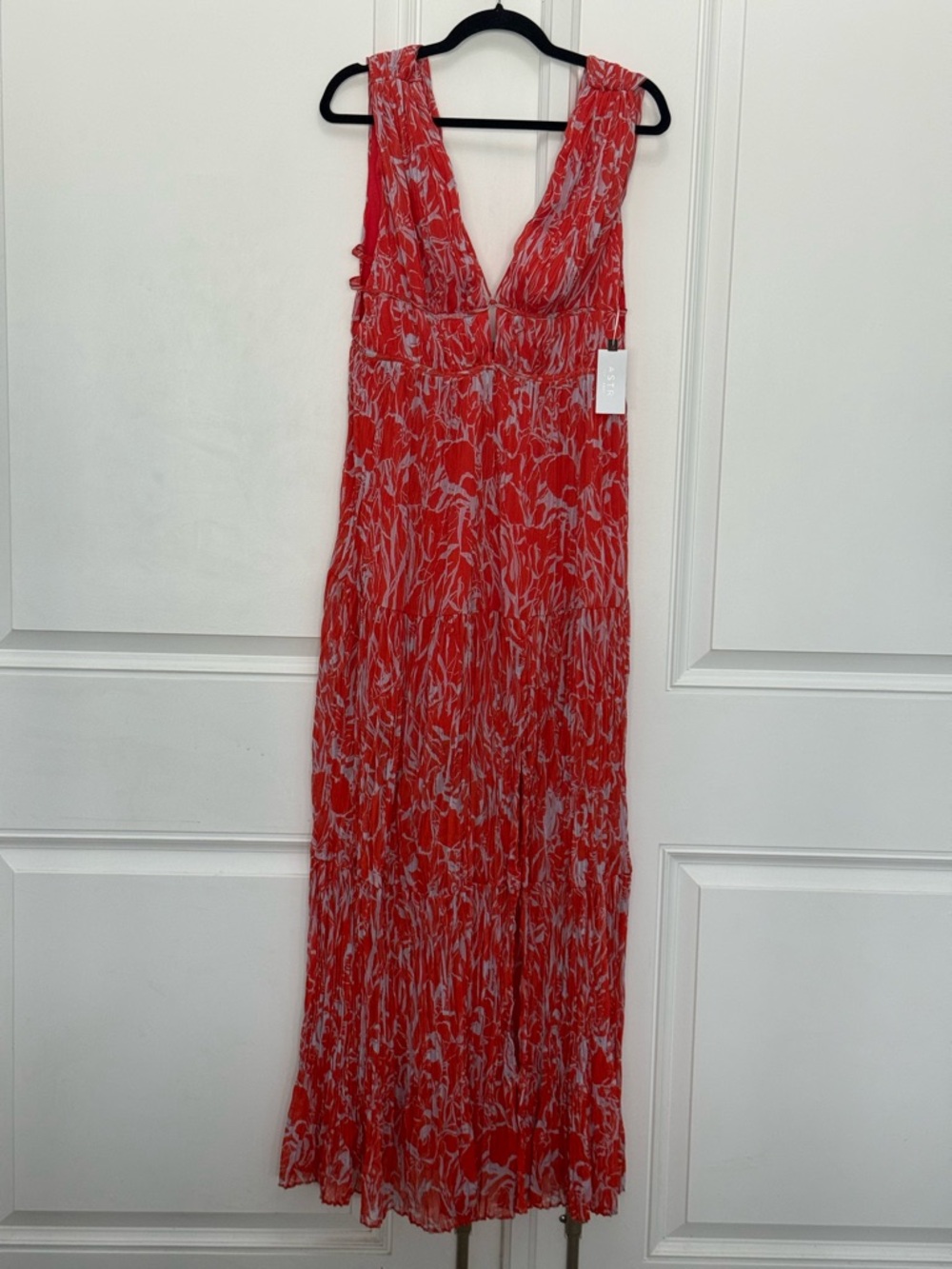 Astr Red Floral V-Neck Maxi Dress with Lilac Print M NWT